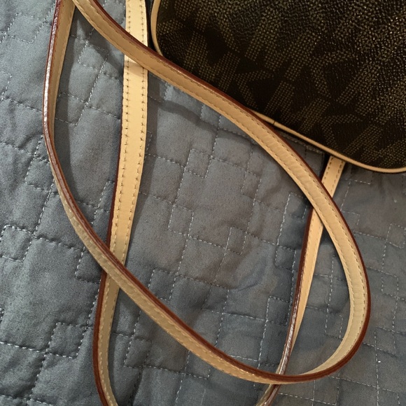 Michael Kora crossbody - Picture 4 of 4